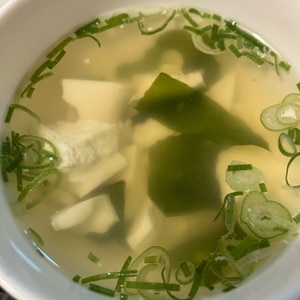 サバ缶汁で(^^)簡単ヘルシー豆腐とワカメスープ♪